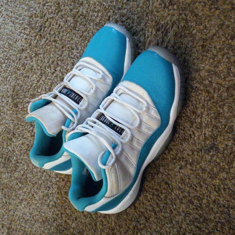 Jordan 11 Retro Low GS Aqua Safari